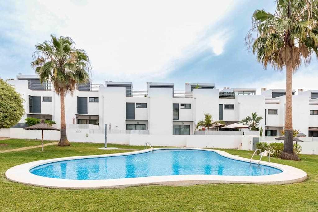 Apartamento Moderno Tranquilo Con Piscina Y Jardin 데니아 외부 사진