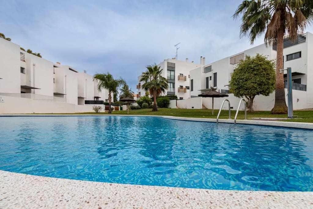 Apartamento Moderno Tranquilo Con Piscina Y Jardin 데니아 외부 사진